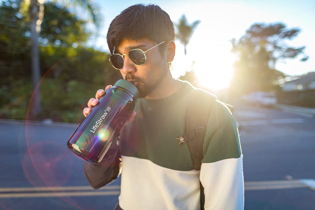 LifeStraw Go Series – BPA-Free Water Filter Bottle for Travel and Everyday use removes Bacteria, parasites and microplastics, Improves Taste