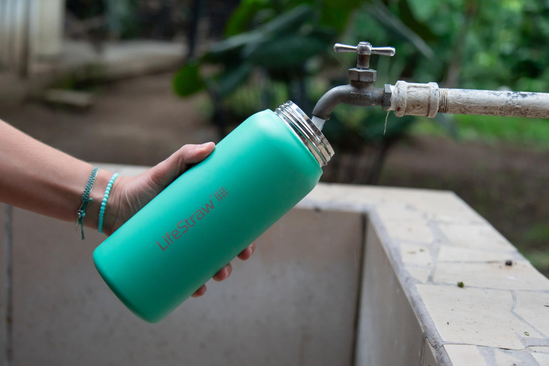 LifeStraw Go Series – Insulated Stainless Steel Water Filter Bottle for Travel and Everyday use removes Bacteria, parasites and microplastics, Improves Taste