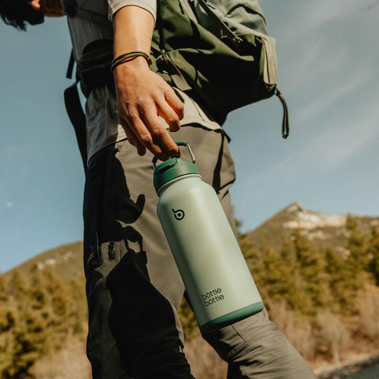 BOTTLE BOTTLE Insulated Water Bottle 950ml(32oz) Stainless Steel Sports Water Bottles with Straw Dual-use Lid Drink Flask Design for Gym with Pill Box (denim beats)