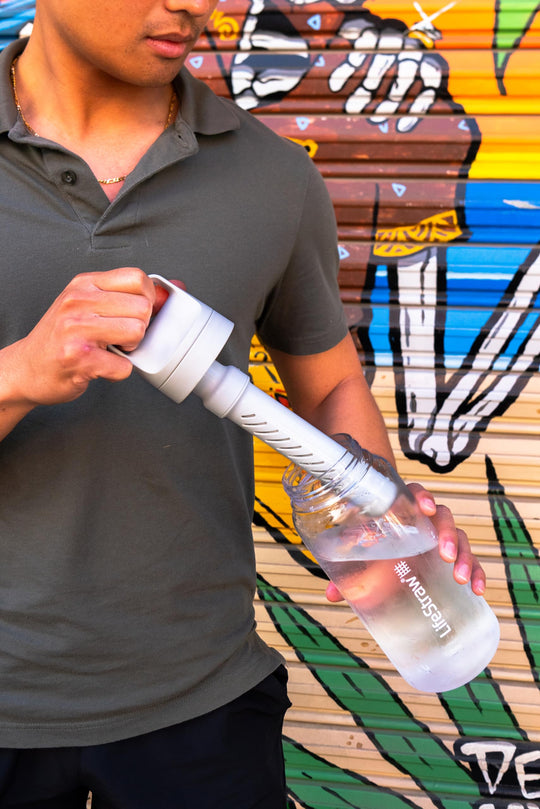 LifeStraw Go Series – BPA-Free Water Filter Bottle for Travel and Everyday use removes Bacteria, parasites and microplastics, Improves Taste