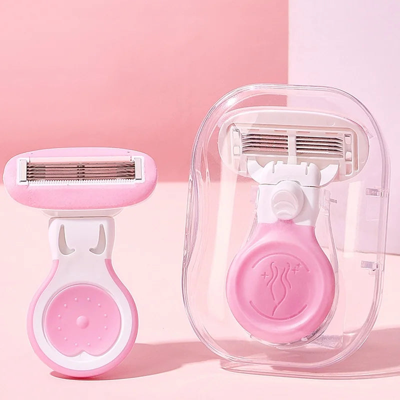 Women's portable moisturizing razor front view