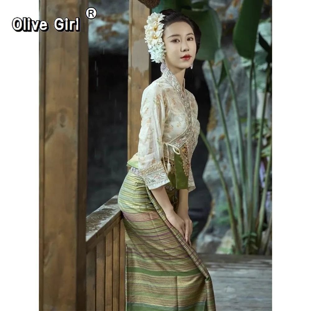 Vêtement thaïlandais femme style ethnique élégant – Vue principale