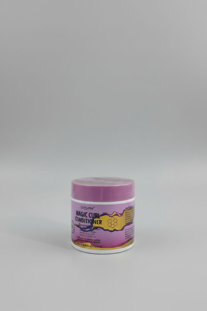 Luxlume Magic Curl Conditioner front view minimal studio